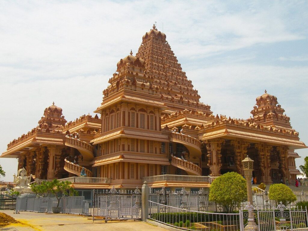 Chhatarpur temple - Desirable photography spots in Noida